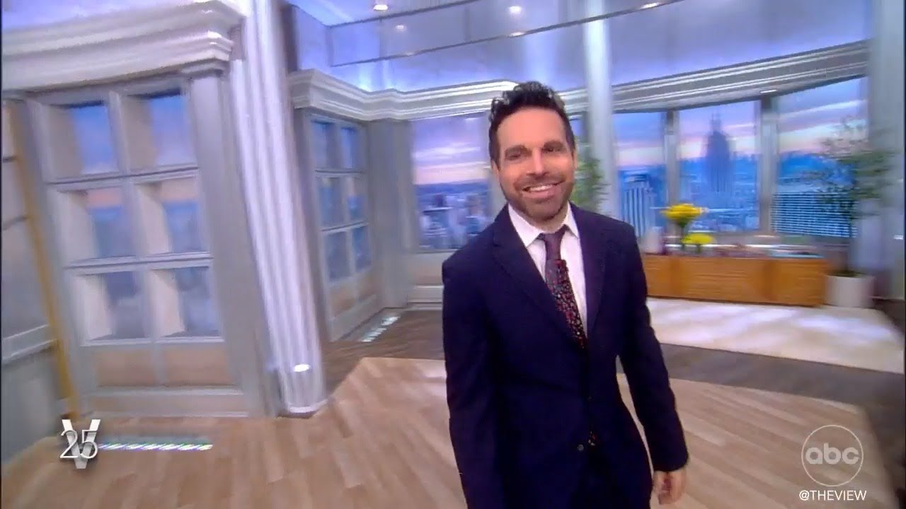 image 0 Mario Cantone Surprises As Flashback Friday Guest Co-host  : The View